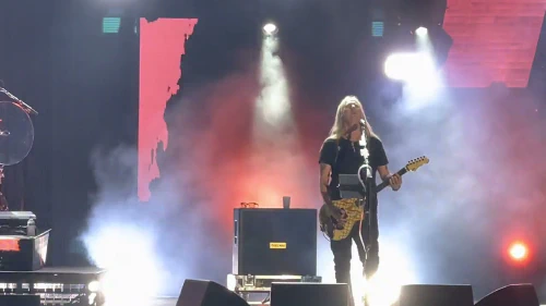 /../assets/images/featured/knKqVBoNQK8_Alice-in-Chains-Rooster-Live.jpg