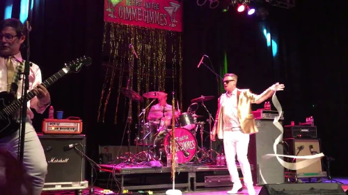 /../assets/images/featured/lriPfDsaISI_Me-First-and-the-Gimme-Gimmes-Who-Put-the-Bomp-in-the-Bomp-Bomp-Bomp-Barry-Mann--Live.jpg