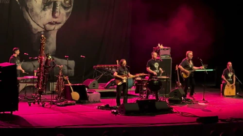 /../assets/images/featured/nCOJIyOrqLA_Violent-Femmes-I-Know-its-True-but-Im-Sorry-to-Say-Live.jpg