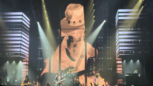 /../assets/images/featured/nM7Z9YNSYvs_Lenny-Kravitz-Dig-In-Live.jpg