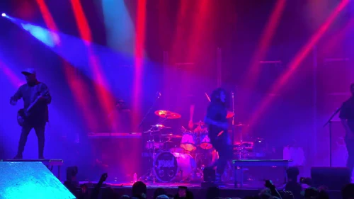 /../assets/images/featured/rc7kb8IBJDI_P.O.D.-Boom-partial-Live.jpg