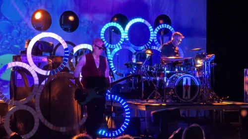 /../assets/images/featured/rwBo1p0jqeQ_Love-and-Rockets-Deep-Deep-Down-Live.jpg