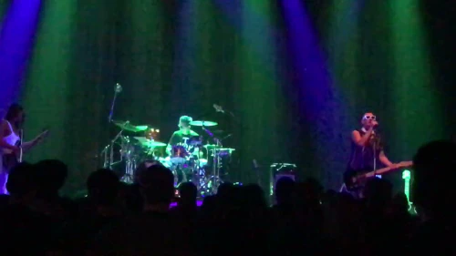 /../assets/images/featured/tFvXrUvVzWg_Poptone-Twist-Live.jpg