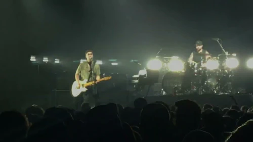 /../assets/images/featured/v0kMS6tEqNY_Royal-Blood-Little-Monster-Live.jpg