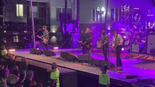 /../assets/images/featured/y-MNmev_-EI_FLogging-Molly-Tobaco-Island-Live.jpg